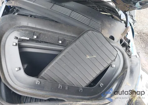 2024 Tesla Model Y Long Range Dual Motor All-Wheel Drive из США, поврежденный, VIN 7SAYGDEE0RA238102